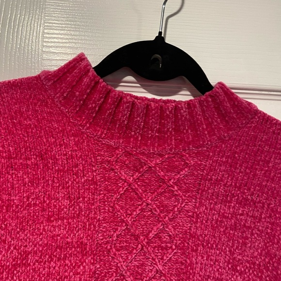 Sag Harbor Size M Hot Pink Mock Neck Cable Knit Soft Chenille Pullover Sweared - Picture 2 of 10